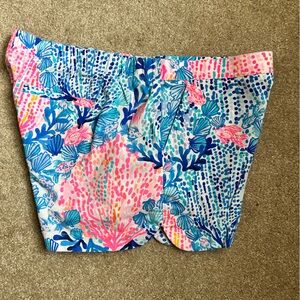 SOLD!! Lilly Pulitzer pull on shorts sz M